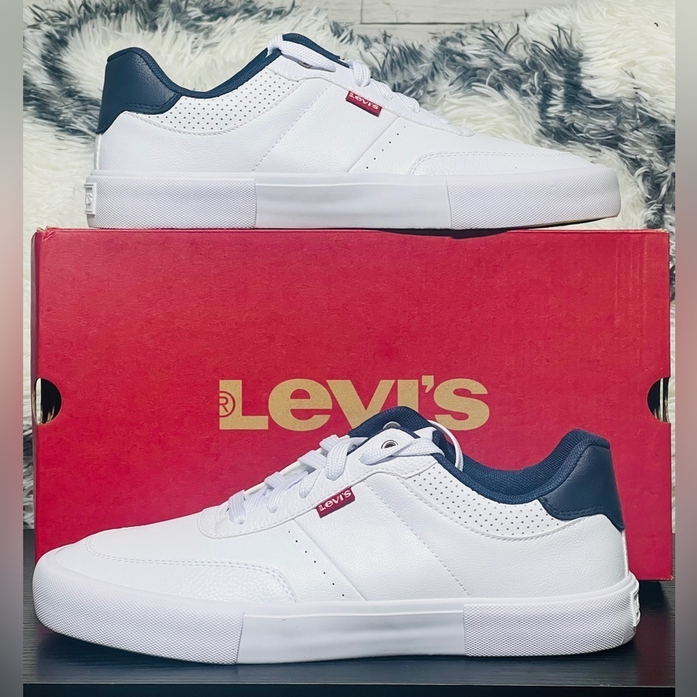 Levi's Men's White and Dark Blue Sneakers